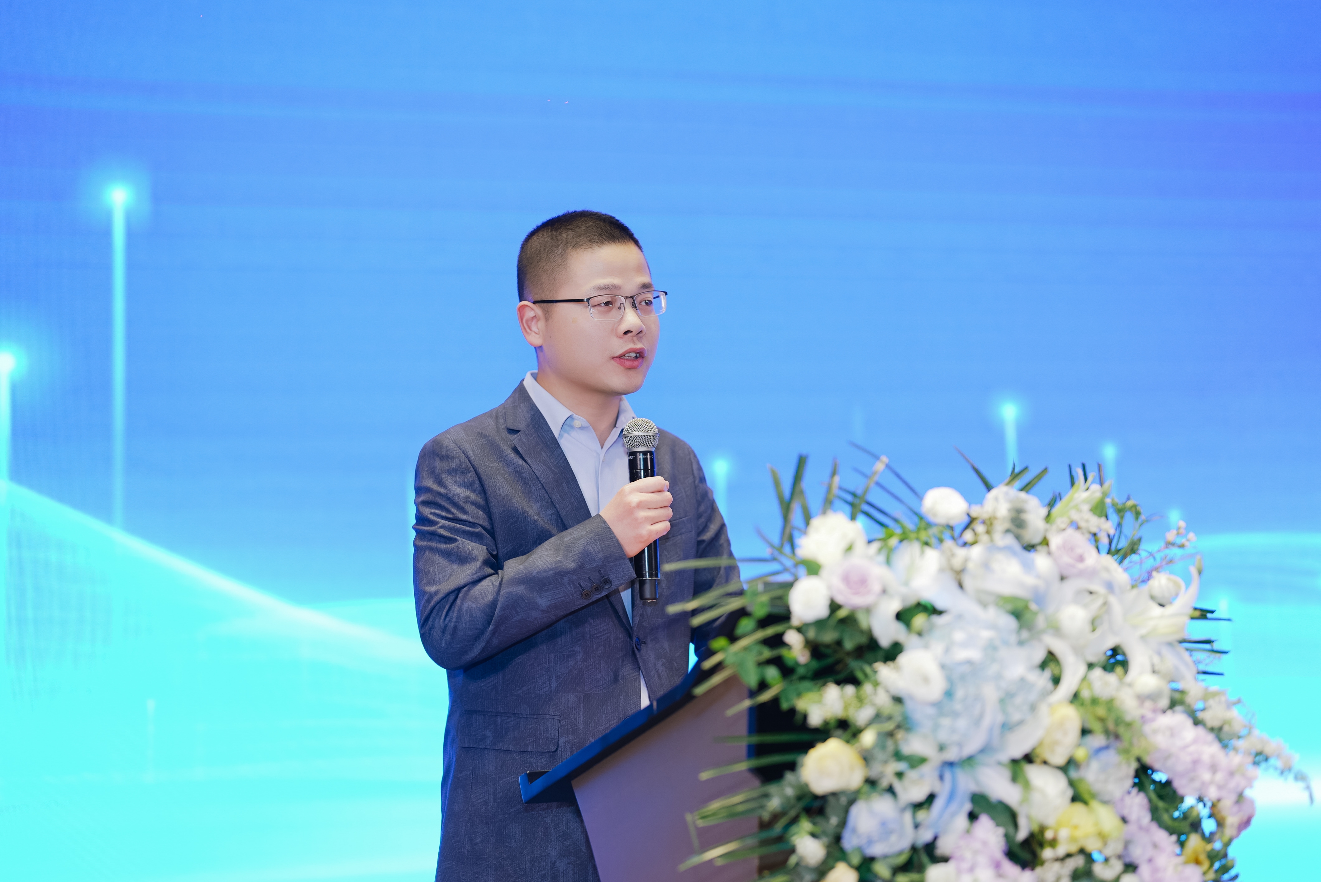 祝总致辞.jpg 祝总致辞.jpg